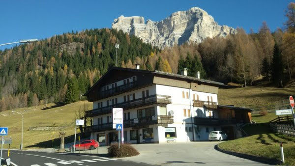 Photo exteriors Apartment Mansarda Soldanella
