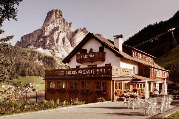 Photo exteriors Restaurant Ladinia