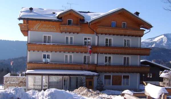 Foto esterno Hotel Miramonti
