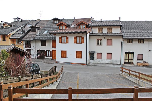 Foto esterno in estate Casa Genziana