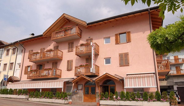 Foto esterno Hotel Alle Piramidi