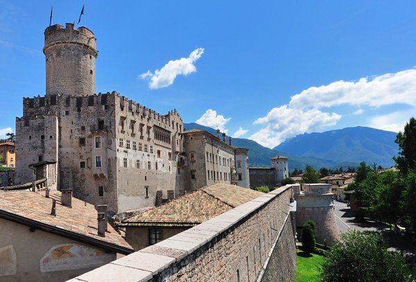 Sommer Präsentationsbild Buonconsiglio Schloss