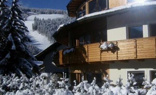 Foto Außenansicht B&B + Ferienwohnungen Villa Anita