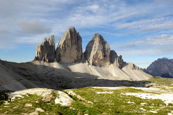 Characteristic depiction of Sesto / Sexten (Three Peaks - Alta Pusteria)