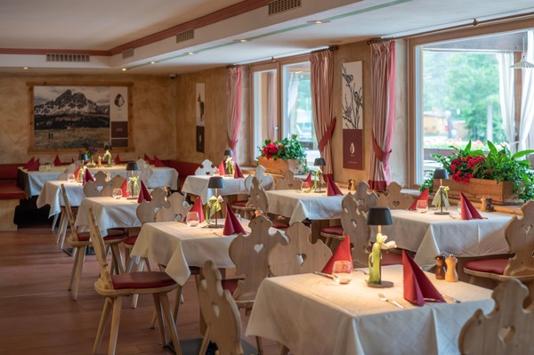 Das Restaurant San Cassiano Sass Dlacia
