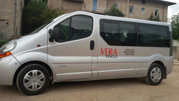 Präsentationsbild Mietwagen mit Fahrer Vera Viaggi