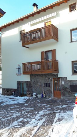 Foto esterno in inverno Casarenata
