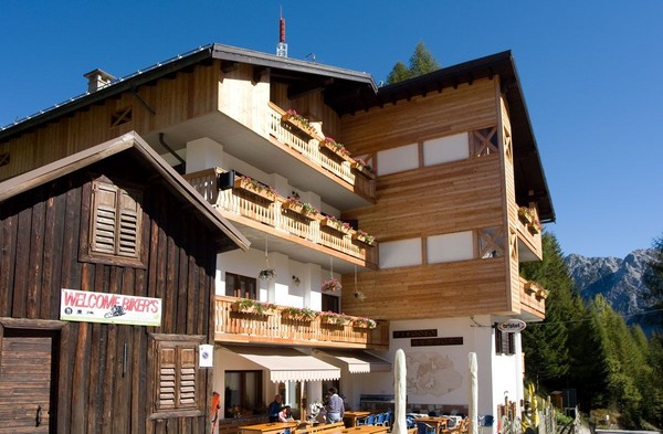 Foto Außenansicht Hütten-Hotel Remauro