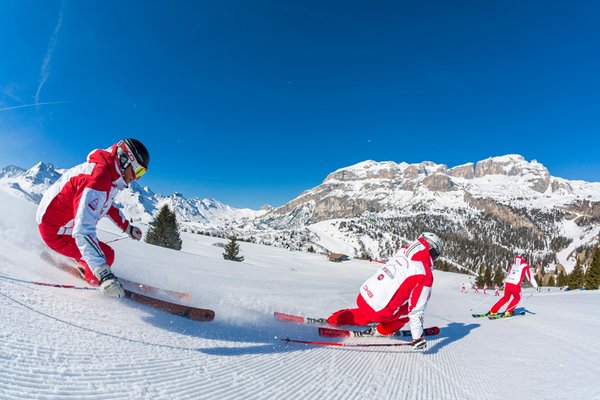 Presentation Photo Ski and snowboard school Arabba