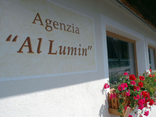 Photo exteriors Agenzia Al Lumin