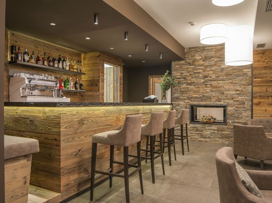 Foto del bar Garni-Hotel Caminetto