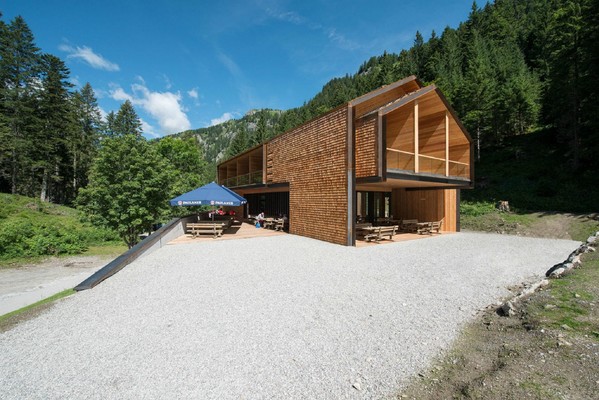 Photo exteriors Mountain Hut-Hotel Vallesinella