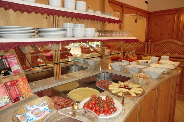La colazione Garni Costa Verde
