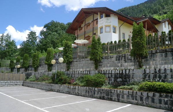 Foto esterno Garni Costa Verde