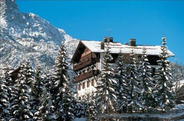 Foto esterno in inverno Wellness Hotel Bladen