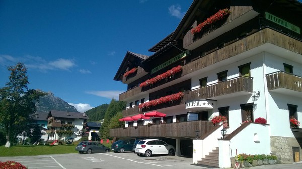 Foto esterno Hotel Corona Ferrea