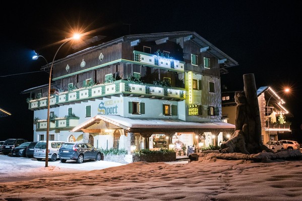 Foto esterno Hotel Sport