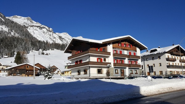 Foto Außenansicht Hotel Fontana