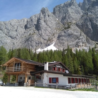 Foto Außenansicht Berghütte mit Zimmern Sorgenti del Piave