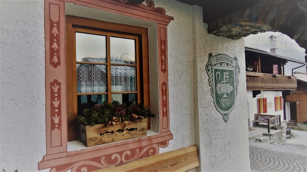 Foto Außenansicht B&B + Ferienwohnungen Schlossar Haus
