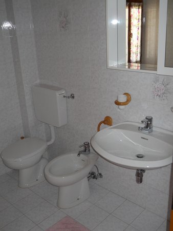 Photo of the bathroom Apartments Piller Roner Annarita