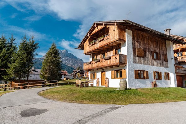 Foto esterno in estate Piller Hoffer Cristian