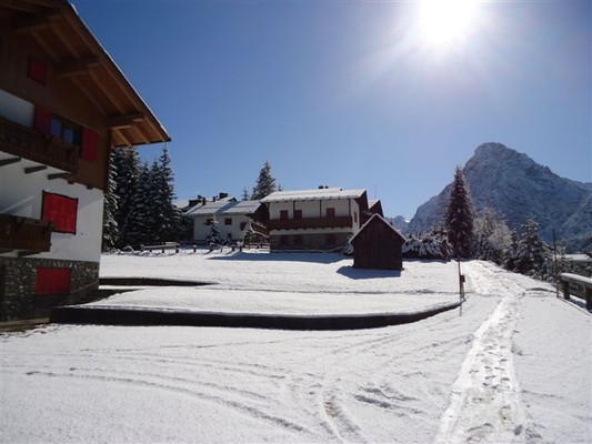 Foto Außenansicht Ferienwohnungen De Candido Miranda