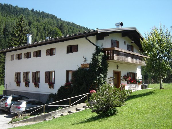 Foto esterno in estate La Stua