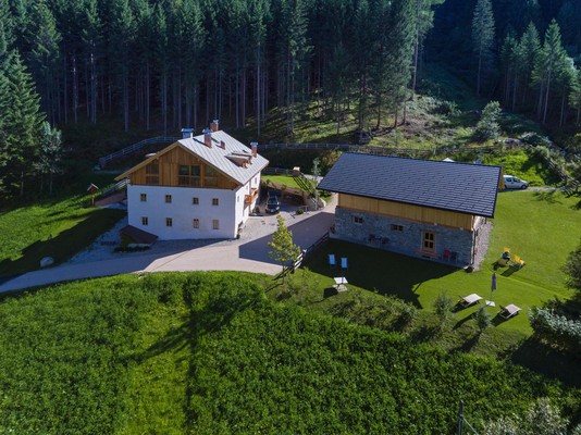 Foto Außenansicht Silentium Dolomites Chalet