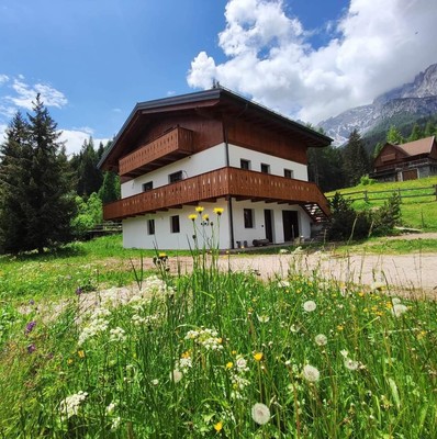 Foto Außenansicht Ferienwohnung Casa Flora