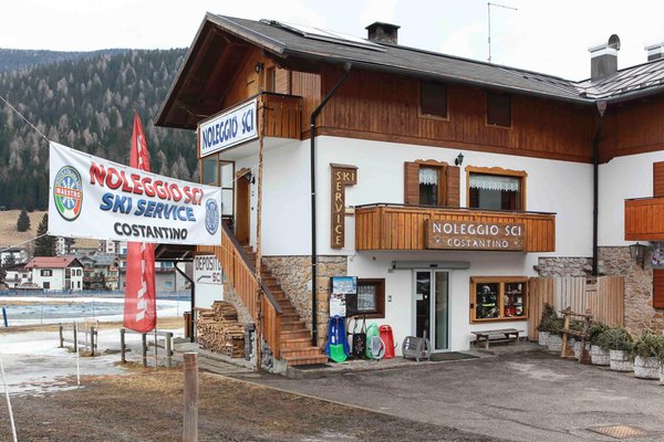 Photo exteriors Ski rental Costantino
