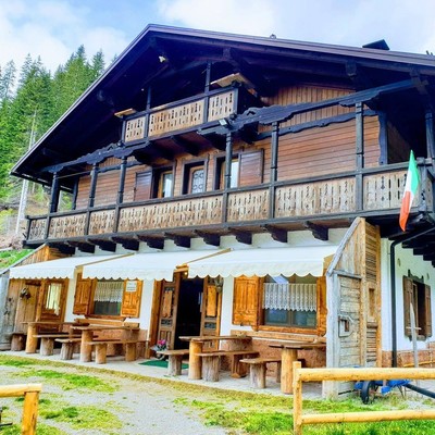 Photo exteriors Alpine farm Passo Zovo
