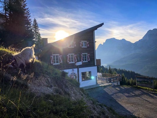 Foto esterno Rifugio con camere Monte Ferro