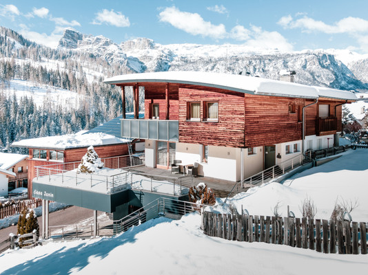 Photo exteriors Apartments Dependance Hotel La Fradora Klima Haus