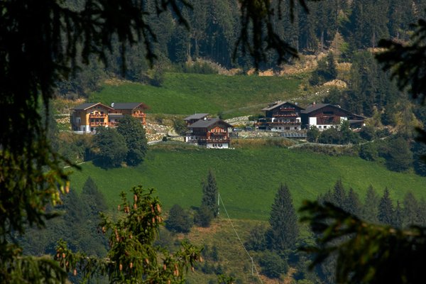 La posizione Residence Kalchgruberhof Santa Valburga (Val d'Ultimo)