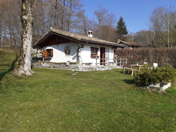 Foto esterno in estate Baita Tana da l'Ors