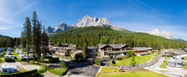 Foto Außenansicht Caravan Park Sexten - Camping