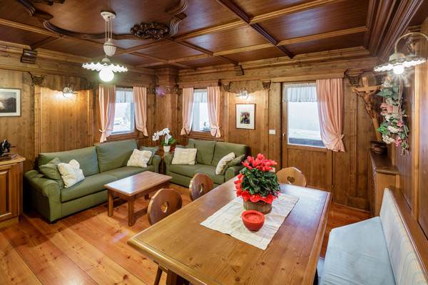Der Wohnraum Ferienwohnung Pomarè Puicher Alberta