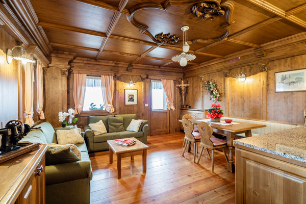 Der Wohnraum Ferienwohnung Pomarè Puicher Alberta