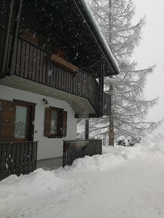 Photo exteriors in winter Villa il Larice