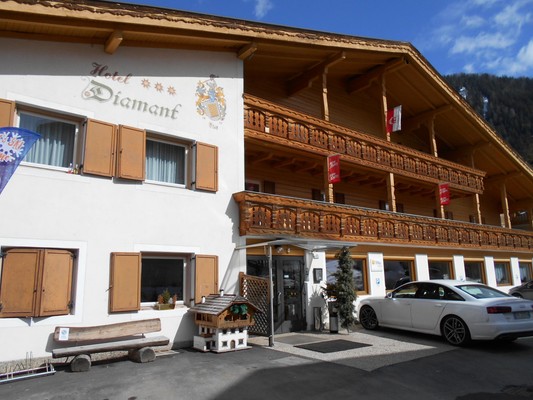 Foto esterno Hotel Diamant