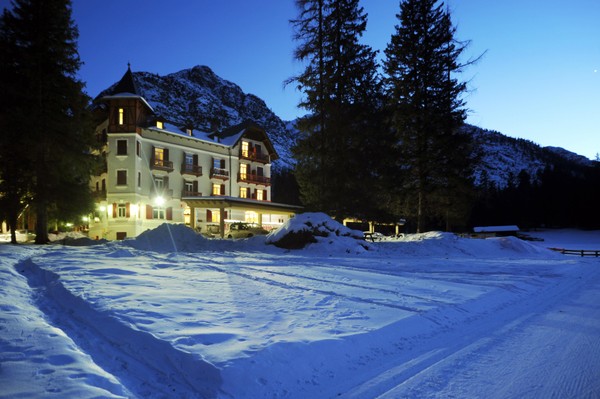 Foto esterno Hotel Croda Rossa