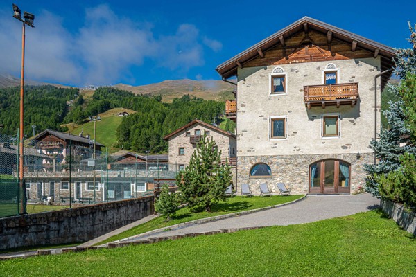 Foto esterno Appartamenti Bait Dali Leina