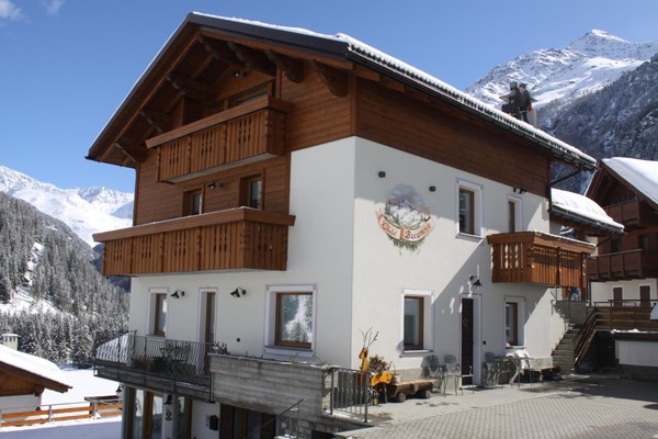 Foto Außenansicht Residence Chalet Bucaneve