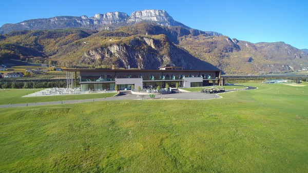 Foto esterno Hotel The Lodge - Golfclub Eppan