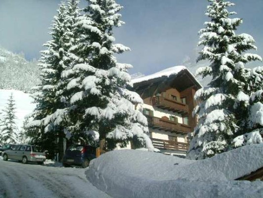 Foto esterno Garni + Appartamenti Florida