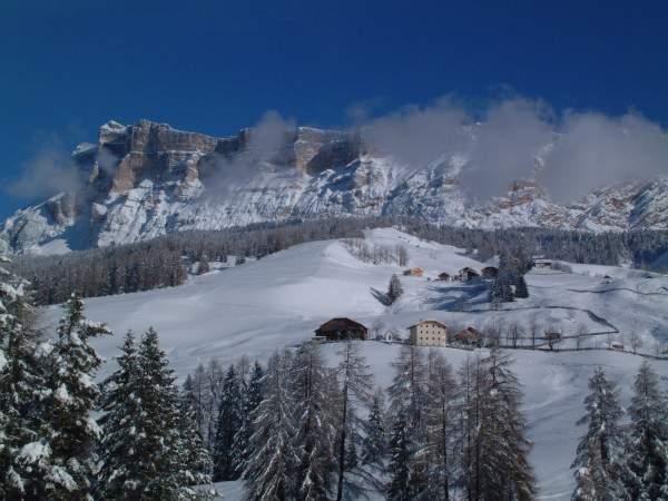 Foto invernale di presentazione B&B + Appartamenti Lüch Cianins