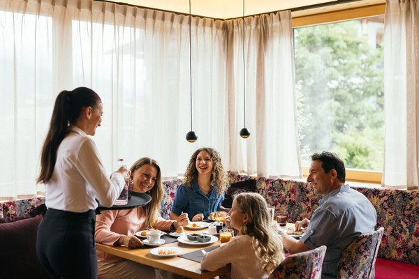 Das Frühstück Hotel Fameli