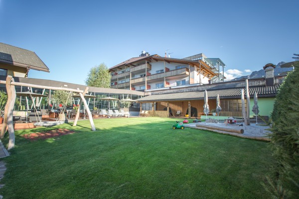 Foto esterno Hotel Fameli