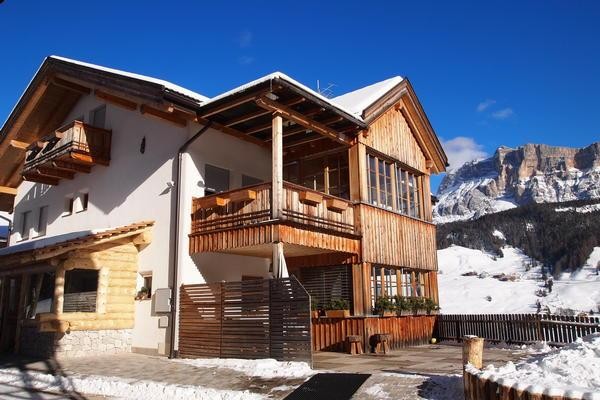 Photo exteriors Farmhouse apartments Paracia